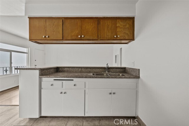 Building Photo - 1601 College View Dr