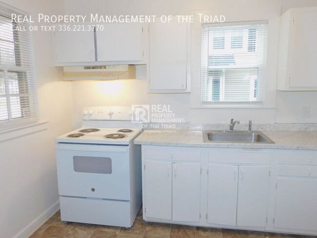 Building Photo - Affordable Tri-plex Unit Available in Gree...