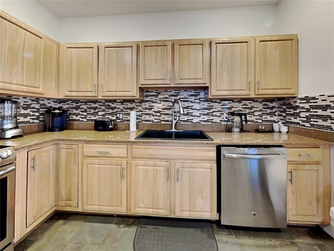 Building Photo - 3132 Santorini Ct