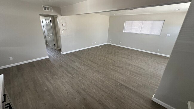 Building Photo - 625 A St