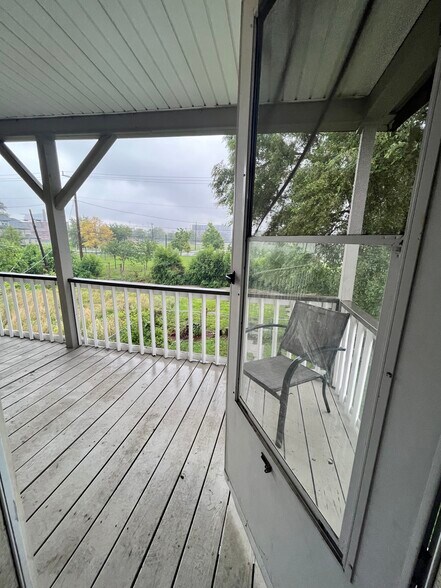 Building Photo - 2016 Wabash St