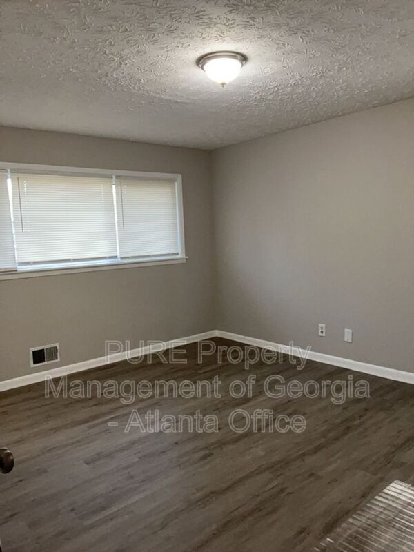 Building Photo - 2190 Kennesaw Due West Rd NW