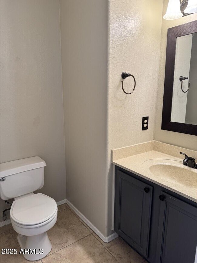 Building Photo - 7442 W Via Del Sol Dr