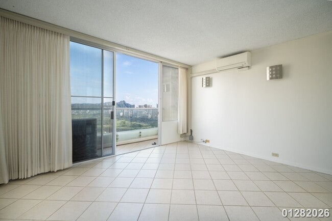 Building Photo - $2750.00 1bd/1ba/1pkg Condominium in Ala Wai SkyRise