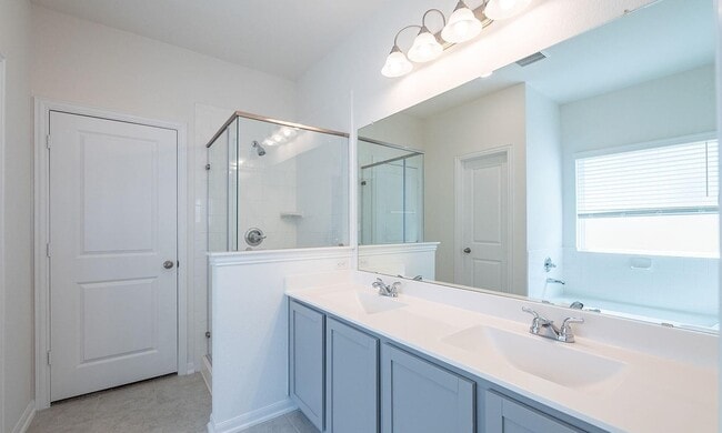 Building Photo - 2307 Stonewater Cove