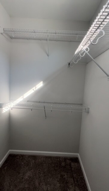 Building Photo - 16 Roxbury Dr