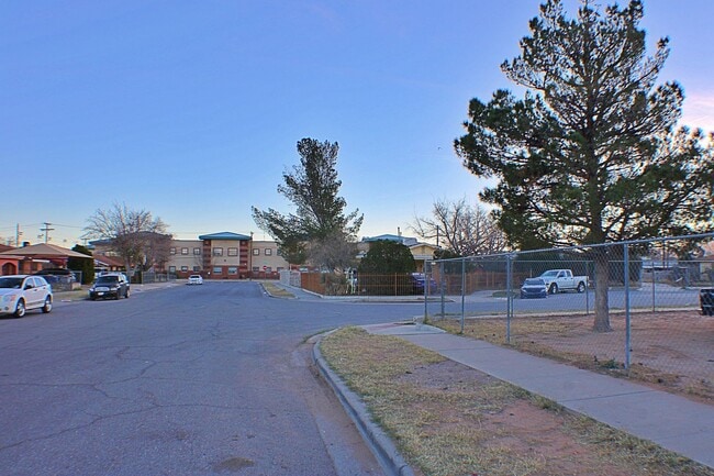 Building Photo - Beautiful 4-Bedroom Move-in Ready Home