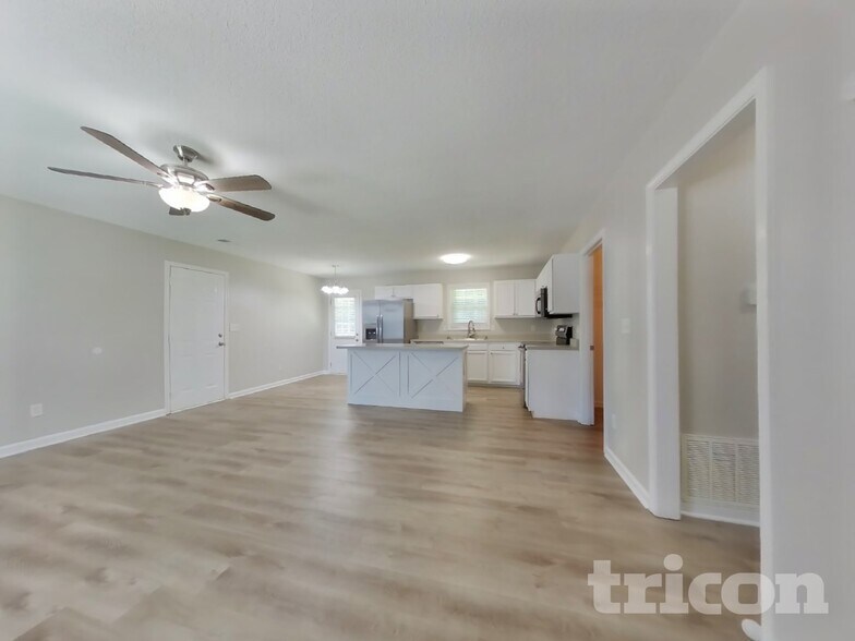 Building Photo - 1173 Woodwind Dr