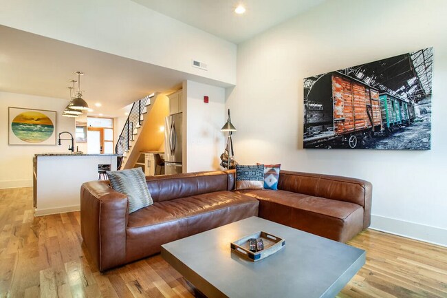 Building Photo - 205 Mews Way