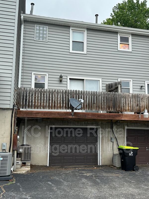 Building Photo - 6753 N Askew Cir