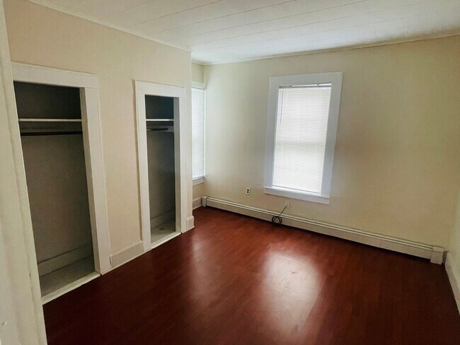 Building Photo - 50 Linden St