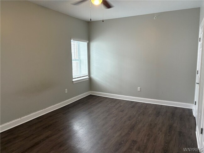 Building Photo - 4226 N Buffalo St