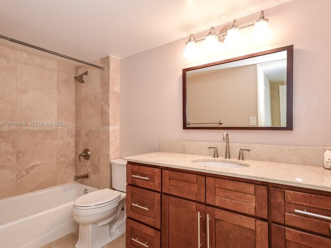Building Photo - 780 NE 69th St