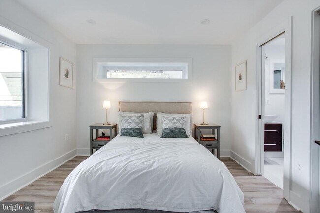 Building Photo - 22 Bryant St NW