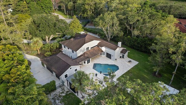 Building Photo - 5831 NW 81st Terrace