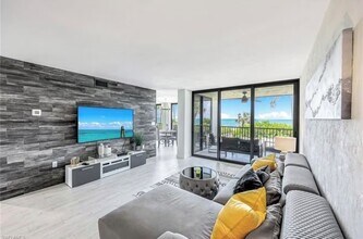Building Photo - 10475 Gulf Shore Dr