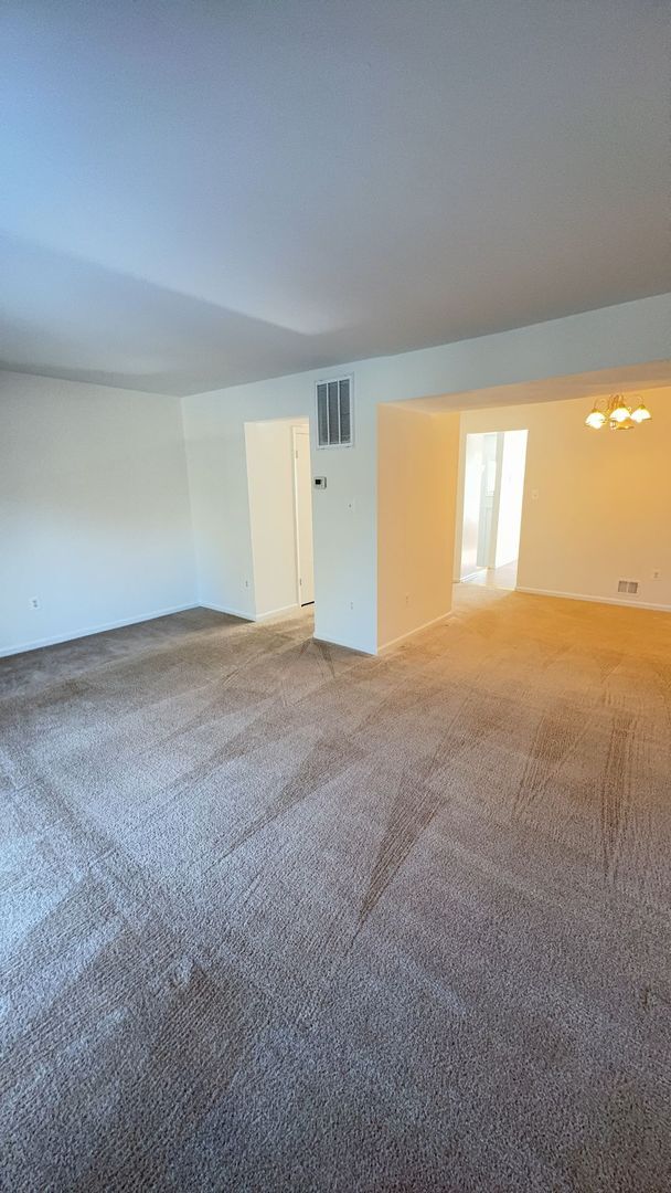 Building Photo - Three Bedroom Townhouse in Alexandria Near Ft Belvoir