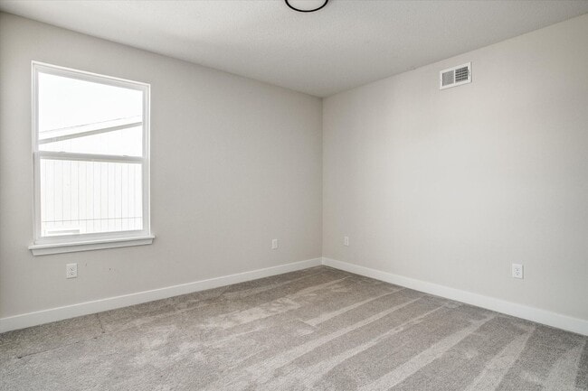 Building Photo - 3744 SW Maryville Pl