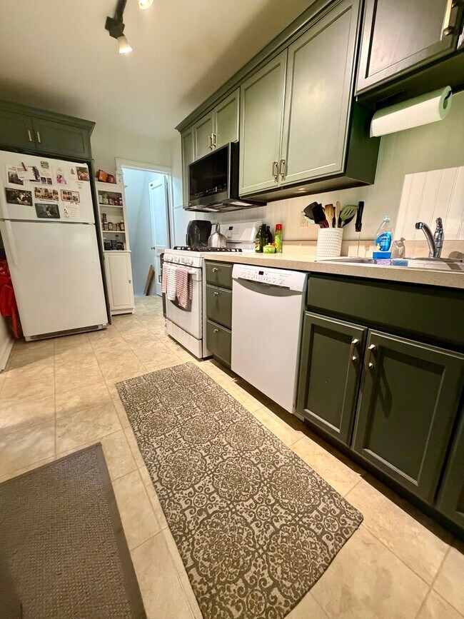 Building Photo - Stunning 3-Bedroom Home in the Heart of West Chester! Available September 1st!