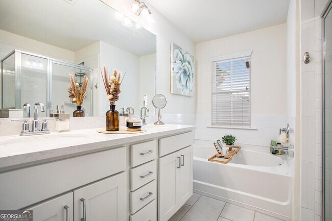 Building Photo - 2414 Fitts Dr