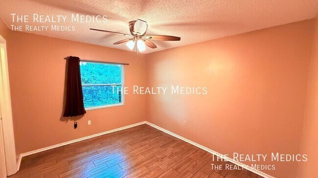 Building Photo - 12209 Coral Reef Dr