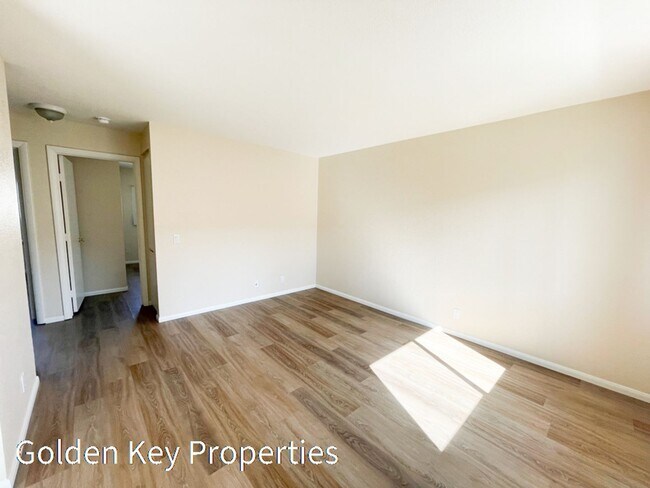 Building Photo - Nice 2 BR / 1 BA second story apartment lo...