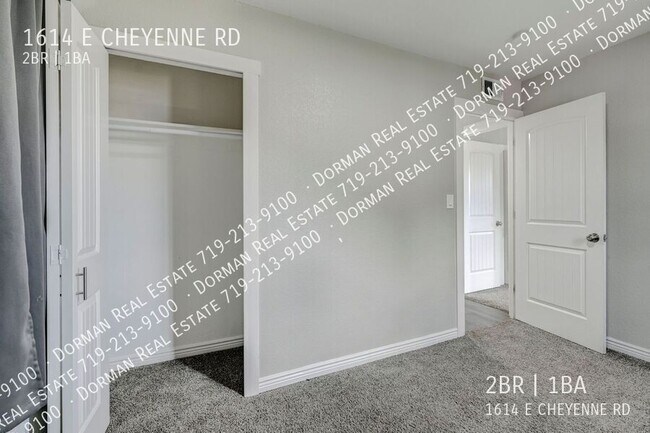 Building Photo - 1614 E Cheyenne Rd