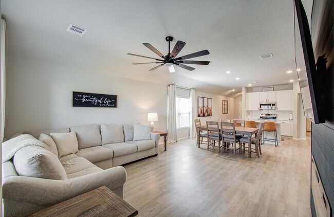 Building Photo - 14810 Archer Ct
