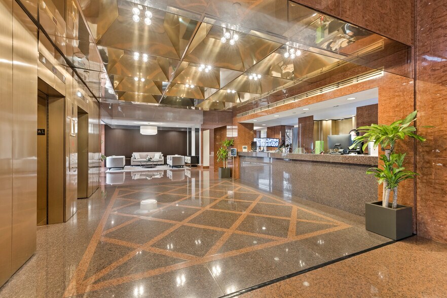 Building Photo - 1530 Key Blvd