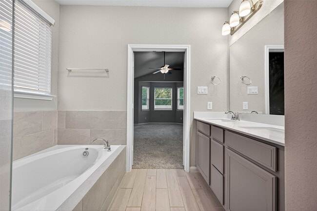 Building Photo - 1207 Dry Cork Cir