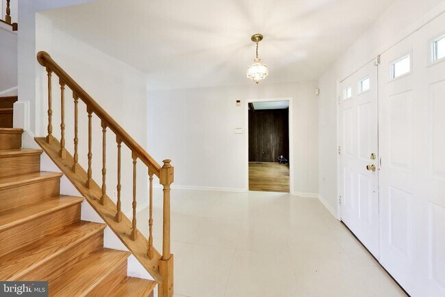 Building Photo - 991 Farm Haven Dr