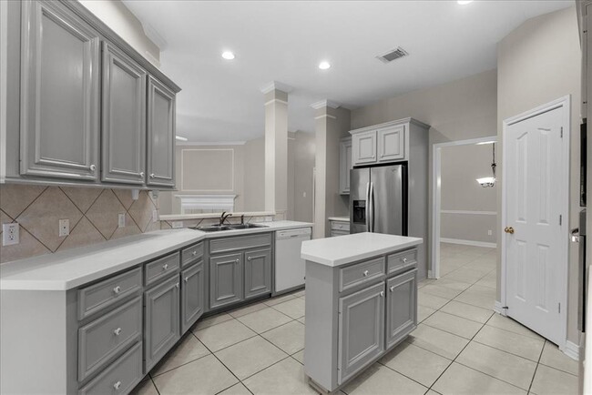 Building Photo - 3129 Red Maple Dr