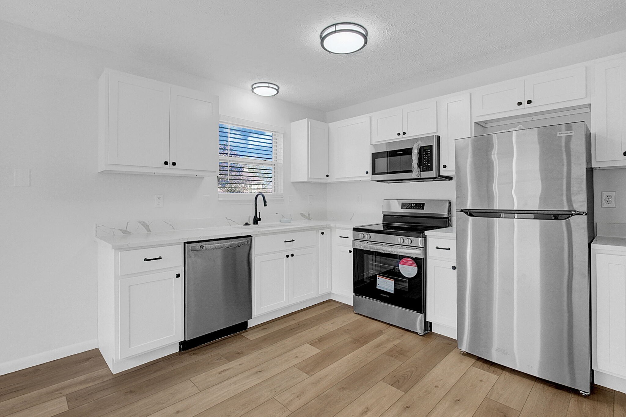 Building Photo - 4895 Drayton Rd