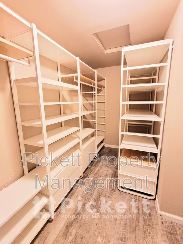 Building Photo - 3990 Maritime Dr