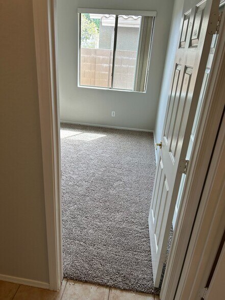 Building Photo - 39711 N Prairie Ln