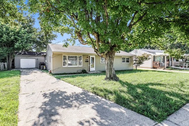 Building Photo - 2834 Shartle St