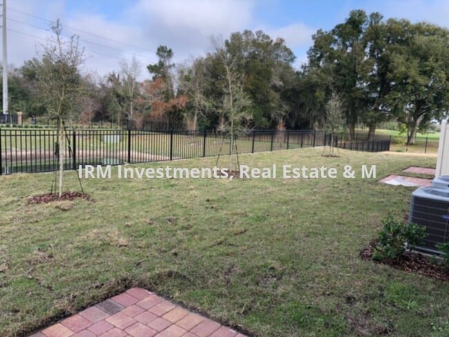 Building Photo - 3 bedroom townhome!