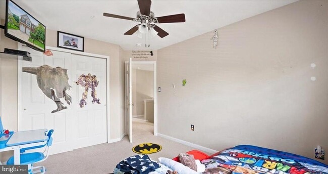 Building Photo - 9750 Granary Pl