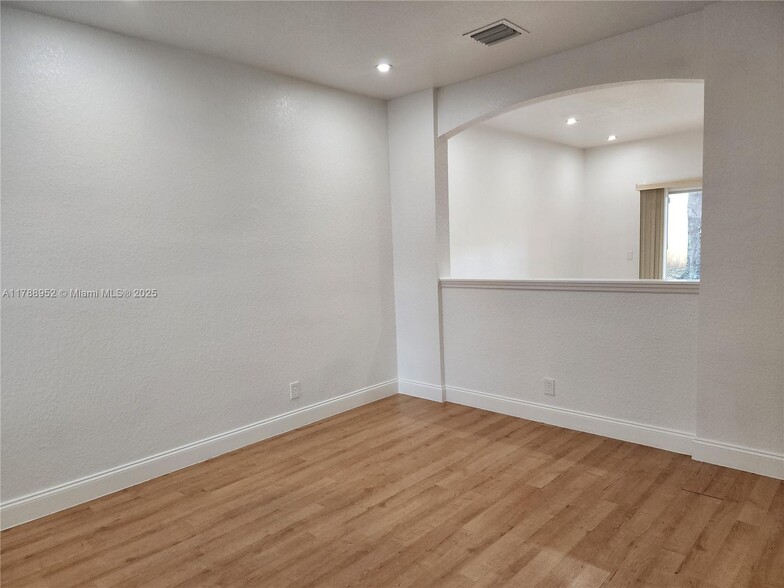 Building Photo - 11392 NW 34th Pl