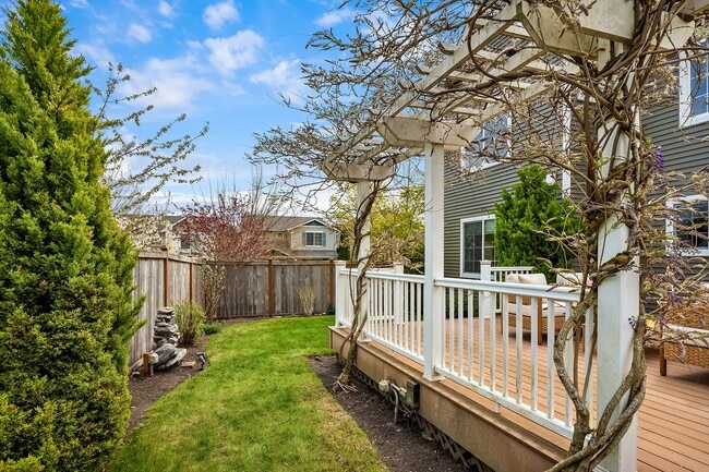 Building Photo - Stunning Redmond Ridge 4 bedroom
