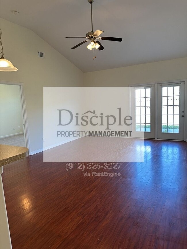 Building Photo - 20 Wesleyan Dr