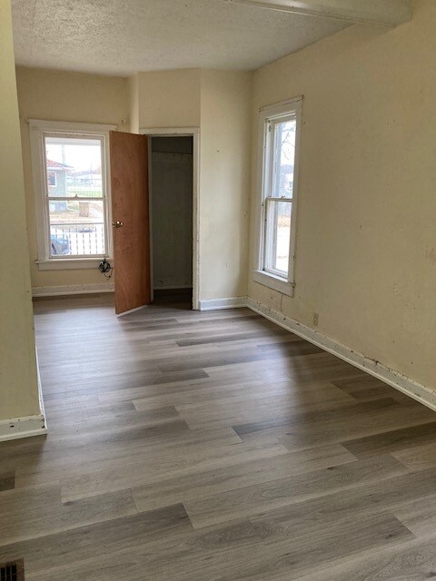 Building Photo - 611 N Adams St