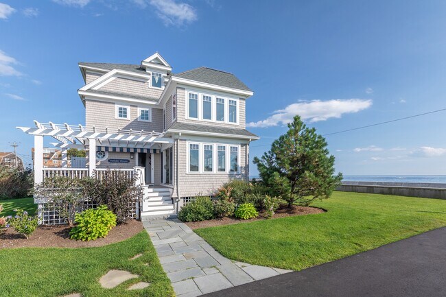 Building Photo - 159 Beach Ave