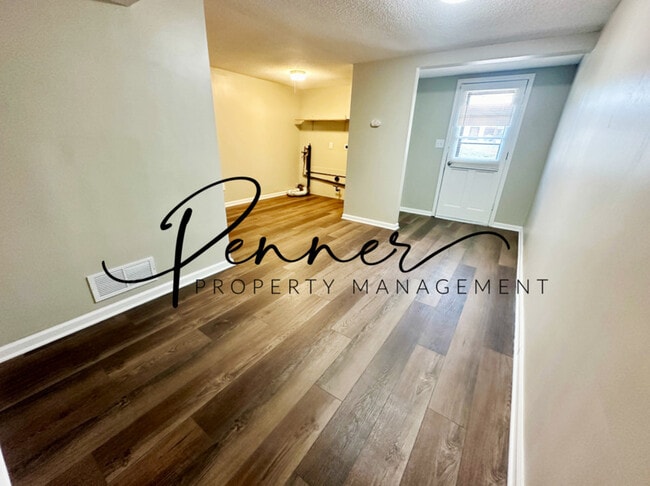 Building Photo - 1715 E T C Lea Rd