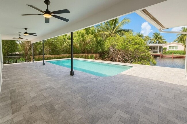 Building Photo - 3801 NE 16th Terrace