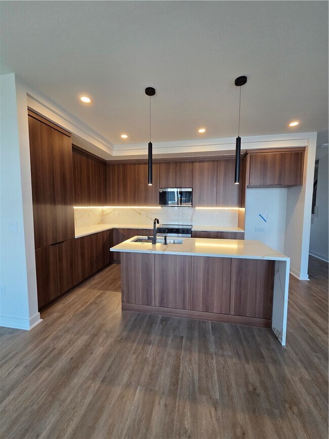 Building Photo - 1106 Emilia Ave