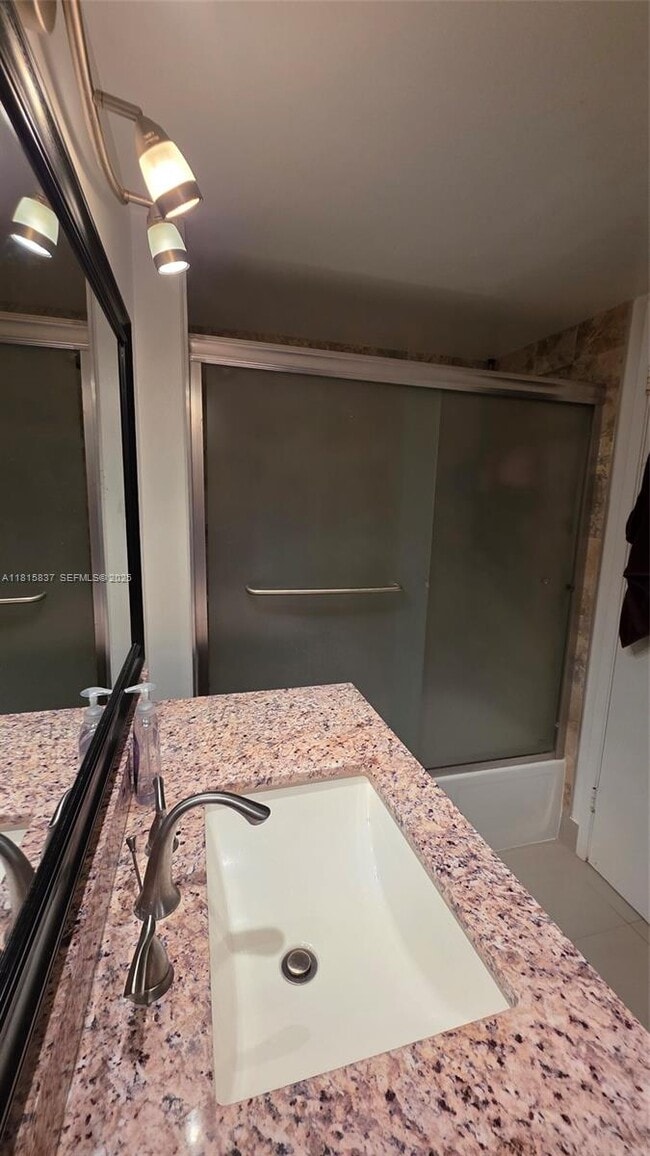 Building Photo - 18151 NE 31st Ct