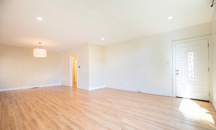 Dining room - 8251 W 4th St
