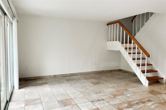 Building Photo - 2445 Settler's Way