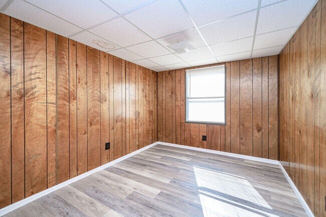 Building Photo - 3 Bed 2 Bath South Columbia
